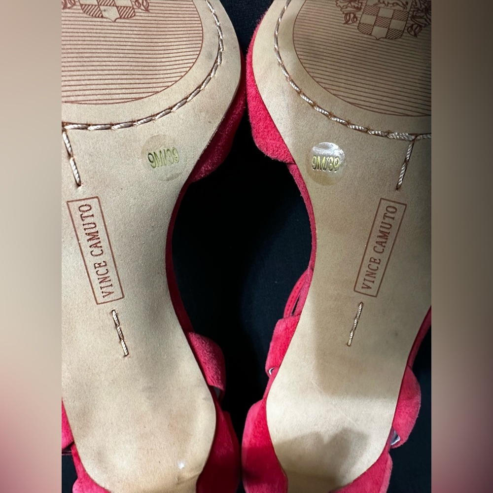 Vince Camuto Red Suede Women's Heels - Picture 6 of 8